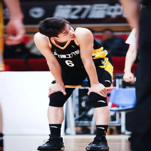 广东男篮强势晋级下阶段比赛